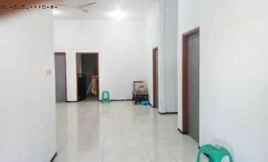 Rumah Babatan Pantai Barat, Strategis