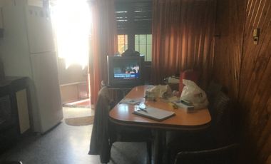 Casa PH en venta en Bernal Oeste