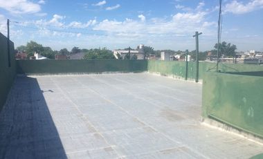 Casa PH en venta en Bernal Oeste