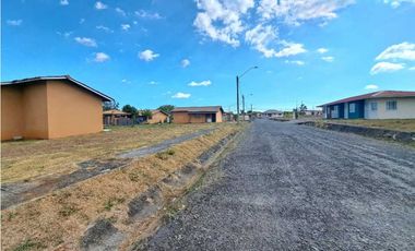VENDO CASA EN LOS VALLES DE LOS ALGARROBOS