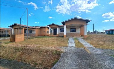 VENDO CASA EN LOS VALLES DE LOS ALGARROBOS