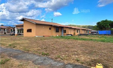 VENDO CASA EN LOS VALLES DE LOS ALGARROBOS