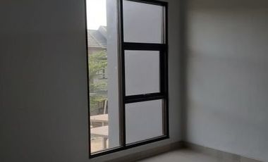 Rumah 2 lantai dalam komplek harga sewa 2 tahun