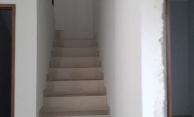 Rumah 2 lantai dalam komplek harga sewa 2 tahun