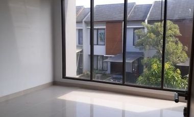 Rumah 2 lantai dalam komplek harga sewa 2 tahun
