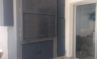 Venta de casa estilo dúplex .3 dorm. Housing de Manantiales.  Dentro de circunvalación.