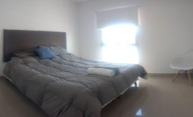 Venta de casa estilo dúplex .3 dorm. Housing de Manantiales.  Dentro de circunvalación.