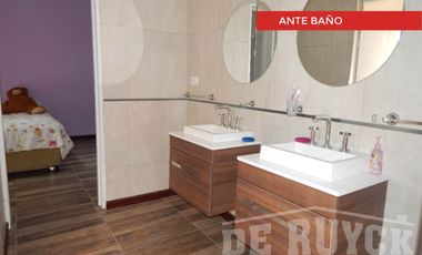 Casa en venta en Quilmes Oeste