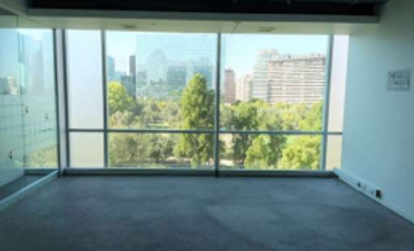 Oficina en Arriendo en Torres del Parque/ Cerro Colorado