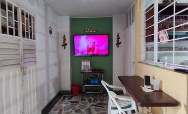 casa en venta en juana paula. Cod V27520