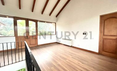 SE VENDE CASA CONDOMINIO EL ALGARROBAL - COLINA