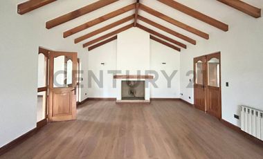 SE VENDE CASA CONDOMINIO EL ALGARROBAL - COLINA