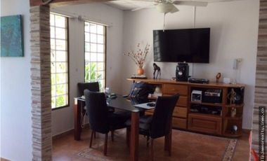 Venta: Casa 4 recámaras con piscina en Aguadulce