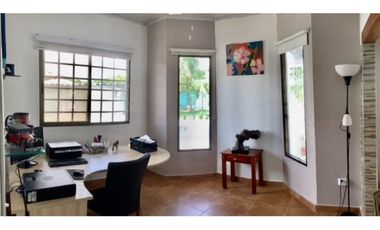 Venta: Casa 4 recámaras con piscina en Aguadulce