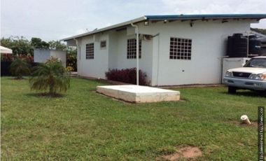 Venta: Casa 4 recámaras con piscina en Aguadulce