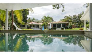 Se Vende Casa de Playa - Santa Clara