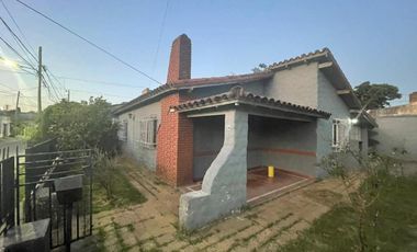 Casa en venta - 3 Dormitorios 1 Baño - Cocheras - 410Mts2 - General Rodríguez