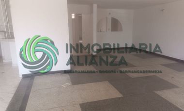 casa en arriendo en galán. Cod A17291