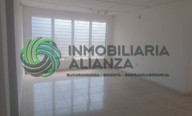 casa en arriendo en galán. Cod A17291