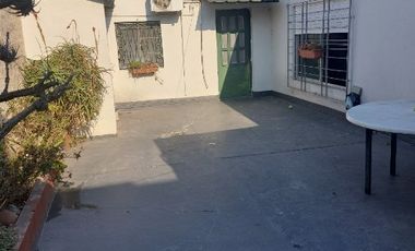 Casa PH en venta en Ezpeleta Este