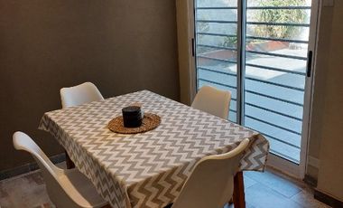 Casa PH en venta en Ezpeleta Este