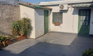 Casa PH en venta en Ezpeleta Este