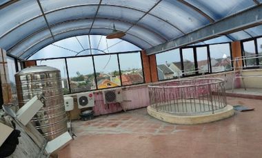 Rumah Mewah Siap Huni 3 Lantai Sulfat dekat Kampus Kota Malang