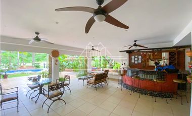 Se Vende Casa en Club de Golf de Coronado 