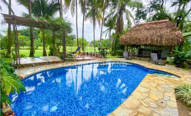 Se Vende Casa en Club de Golf de Coronado 