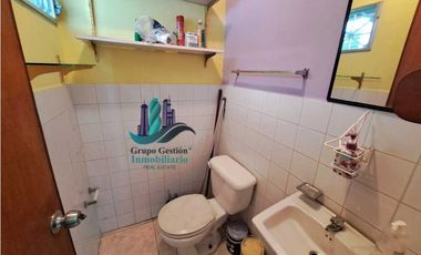 VENDO LOCAL COMERCIAL EN  EDIFICIO MEDICO