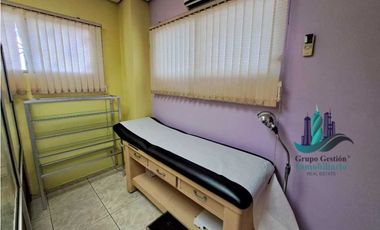 VENDO LOCAL COMERCIAL EN  EDIFICIO MEDICO
