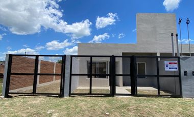 Casa Venta a Estrenar Zona Norte Rcia. 3 amb