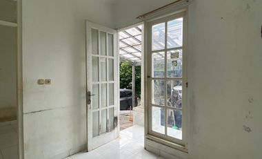 Rumah 7 Menit ke RS Citra Medika Depok SHM 2 Lt Siap KPR J-45269