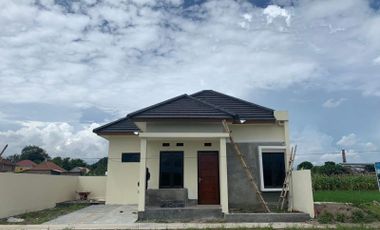 BOOK NOW! Rumah Modern Harga Murah Lokasi Dekat Jl.Raya Jogja-Solo