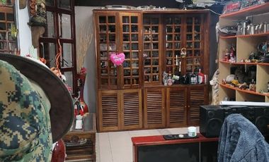 SE VENDE HERMOSA CASA DE 4 PISOS  EN BOITA