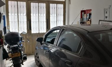 SE VENDE HERMOSA CASA DE 4 PISOS  EN BOITA