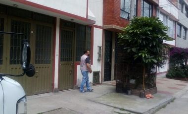 SE VENDE HERMOSA CASA DE 4 PISOS  EN BOITA