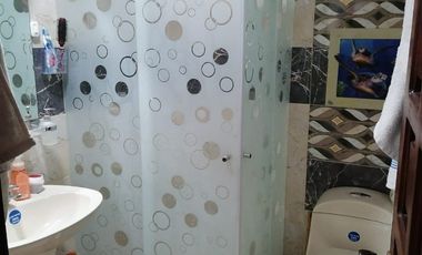 SE VENDE HERMOSA CASA DE 4 PISOS  EN BOITA