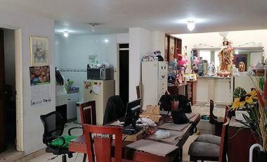 SE VENDE HERMOSA CASA DE 4 PISOS  EN BOITA