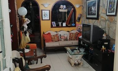 SE VENDE HERMOSA CASA DE 4 PISOS  EN BOITA