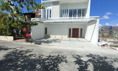Rumah Mewah Lokasi Pinggir Jalan Srikandi - Delima