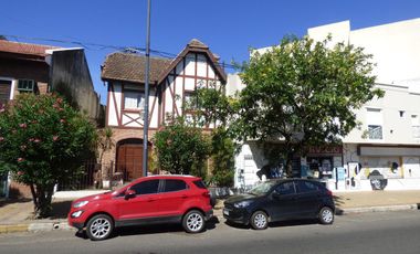 Casa en venta en  La Plata - Dacal Bienes Raíces