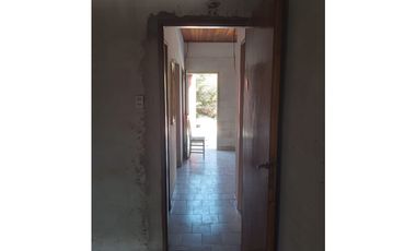 ALBARELLOS 1369, entre Japón y Del Colegio