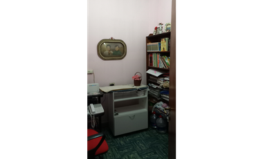 ALBARELLOS 1369, entre Japón y Del Colegio