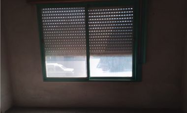 ALBARELLOS 1369, entre Japón y Del Colegio