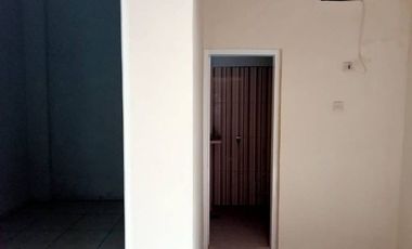 Umsse, Rumah siap huni Kutisari Indah Hadap Barat, Strategis