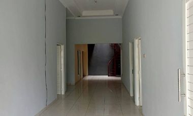 Umsse, Rumah siap huni Kutisari Indah Hadap Barat, Strategis