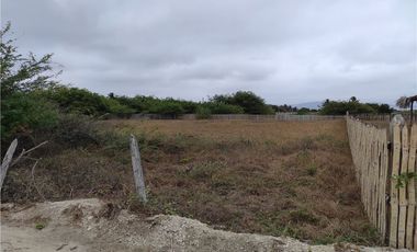 se vende terreno en Crucita