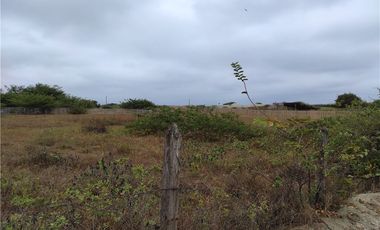 se vende terreno en Crucita