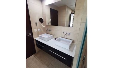 APARTAMENTO FRENTE AL MAR EN NIKKI BEACH
